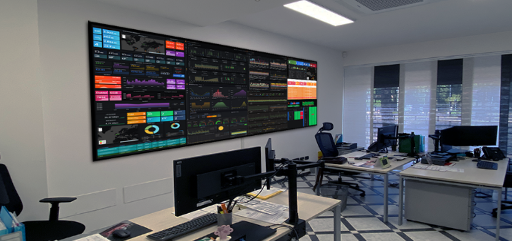 Control Room Hackers Computer per il monitoraggio dei sistemi